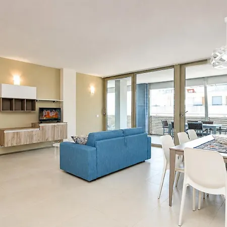 Attico 5 Vele By Salento Affitti דירה
